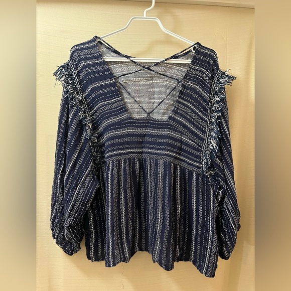 ⚫️ BOGO Blue Rain Navy Striped Women's Top with Fringe Details Size Small - Picture 7 of 9